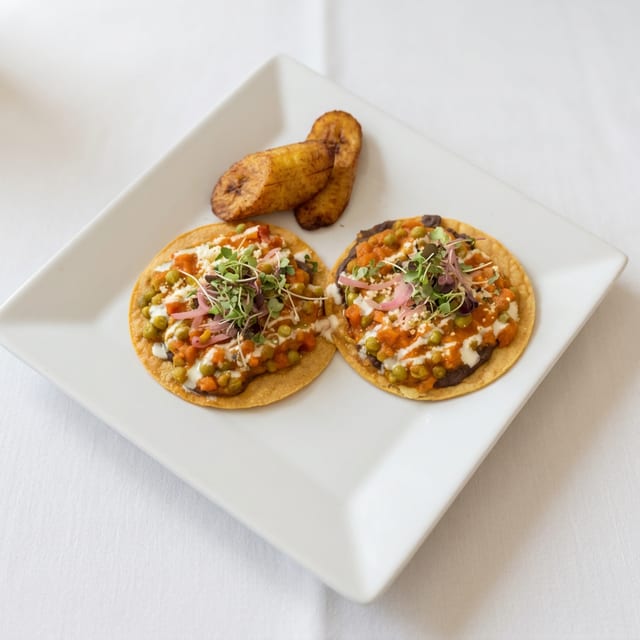 Huevos Motuleños.